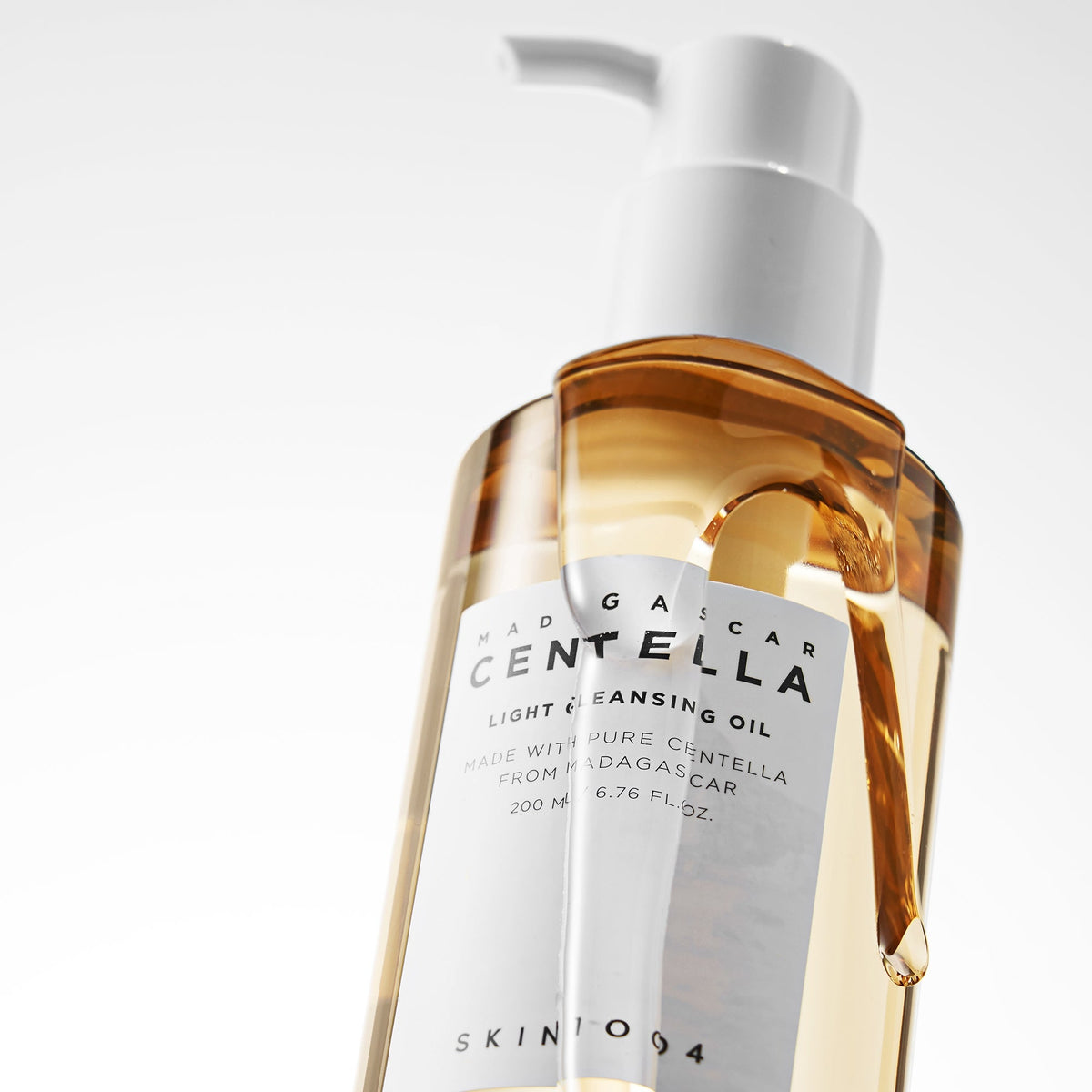 Skin1004 Madagascar Centella Light Cleansing Oil texture